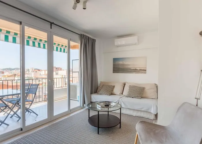 شقة With Balcony By Costarentals - Ref 92 *