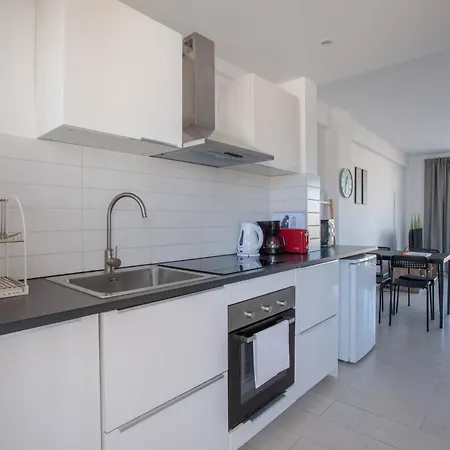 With Balcony By Costarentals - Ref 92 Apartament